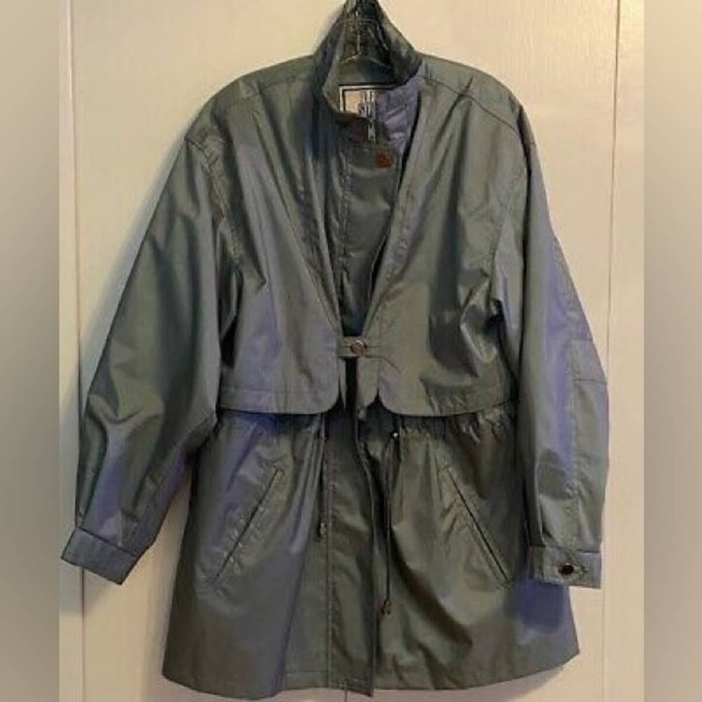 XL.  light green jacket. excellent condition